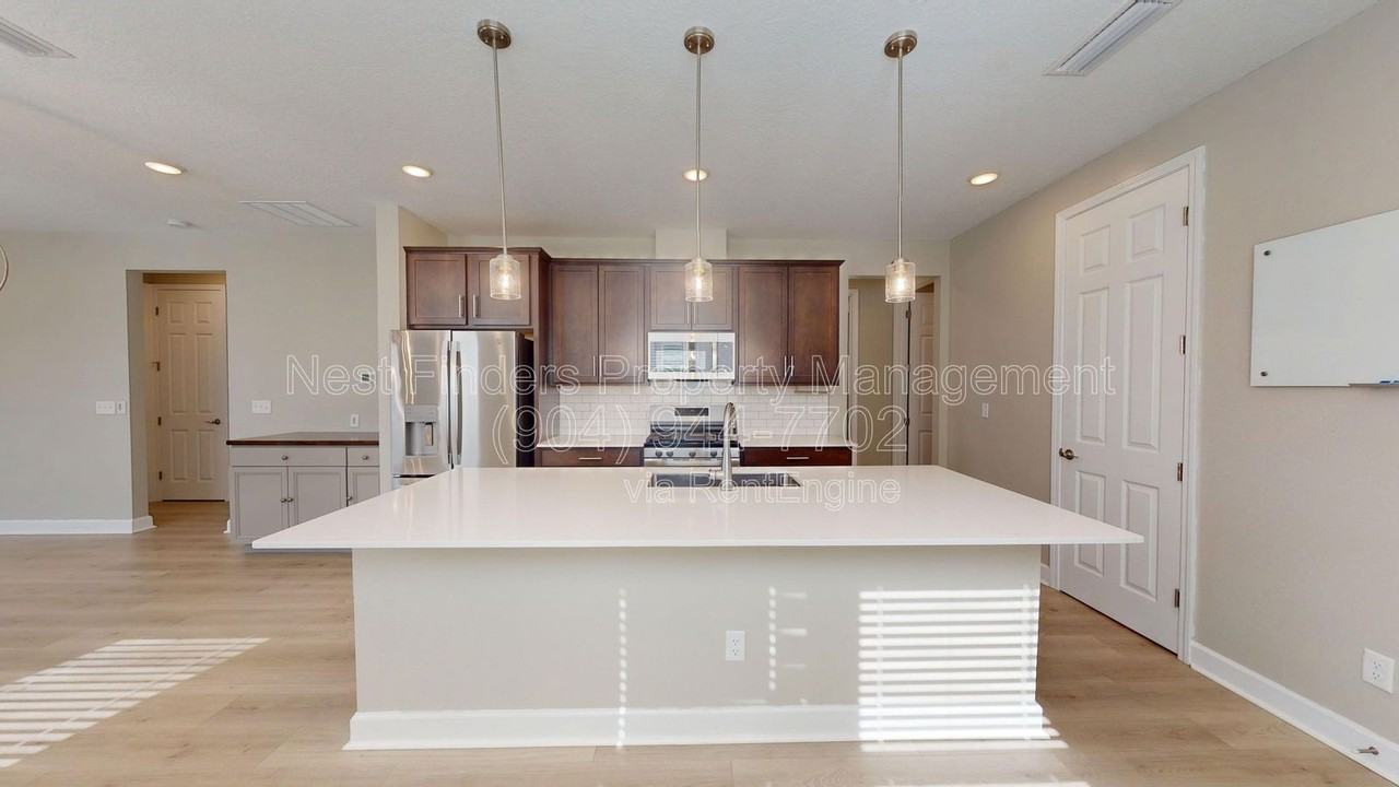 333 Cedar Elm Way - Photo 4 of 30