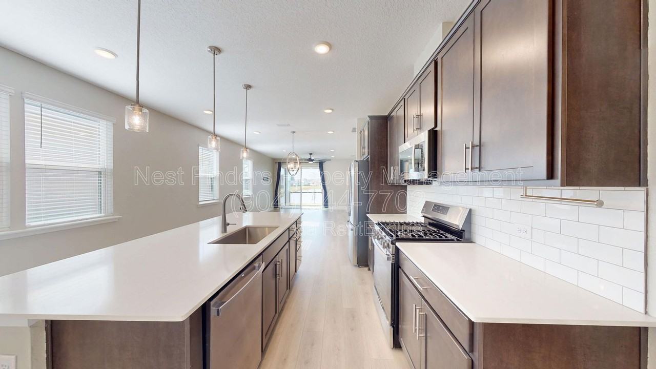 333 Cedar Elm Way - Photo 5 of 30