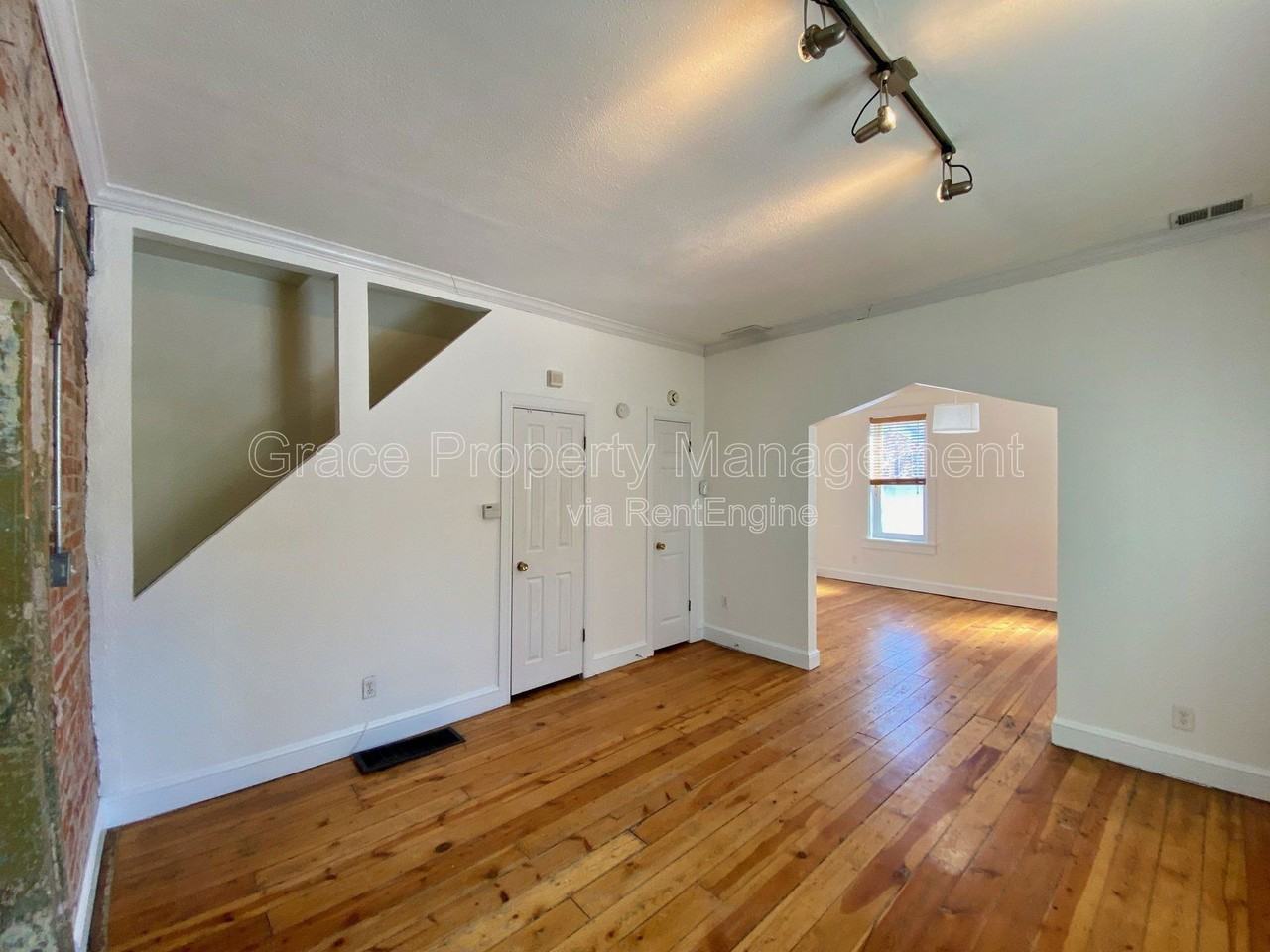 819 East 25th Avenue - Photo 7 of 17