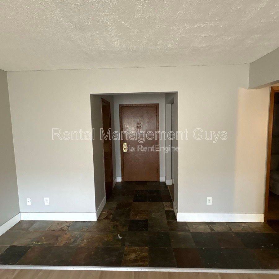 3520 12th Ave S #2 - Photo 7 of 17