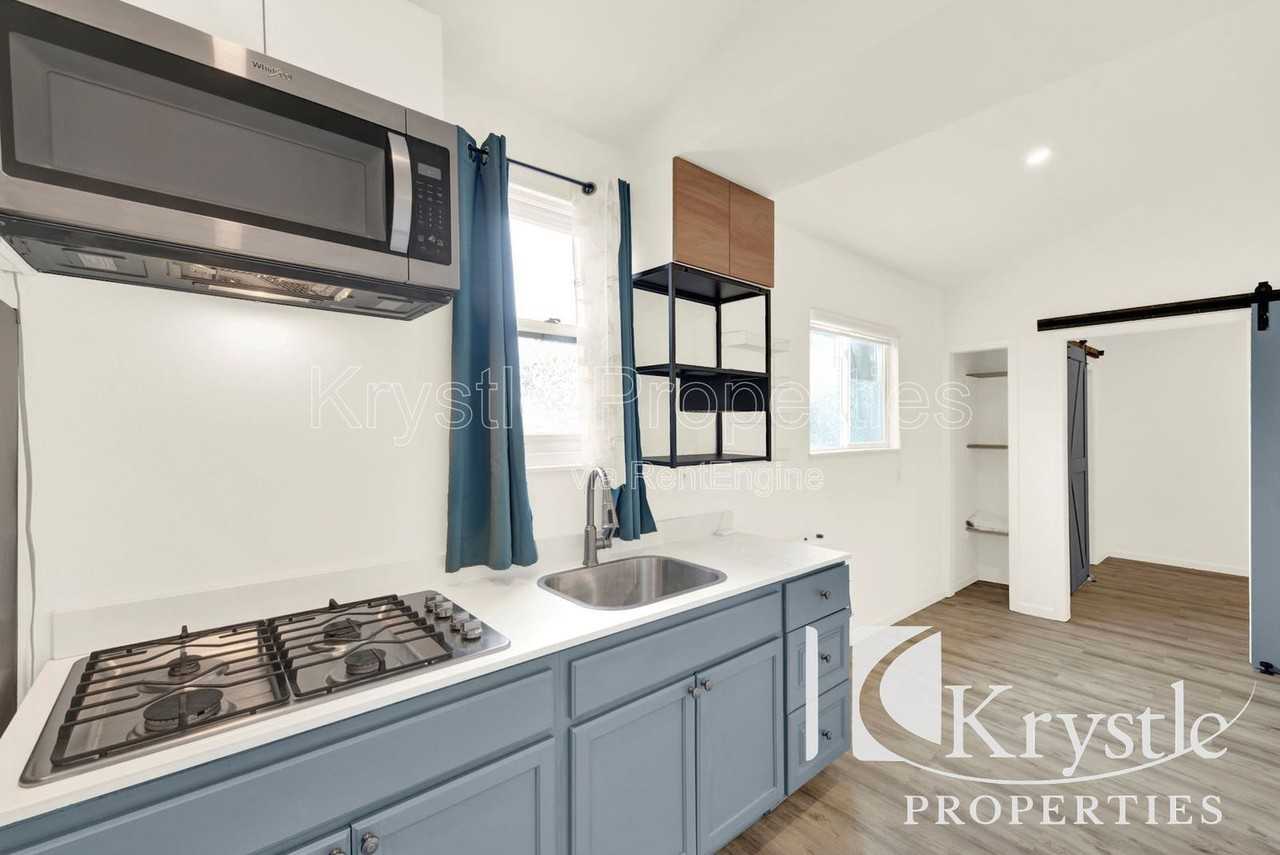 215 Central Ave #1-2 - Photo 4 of 17