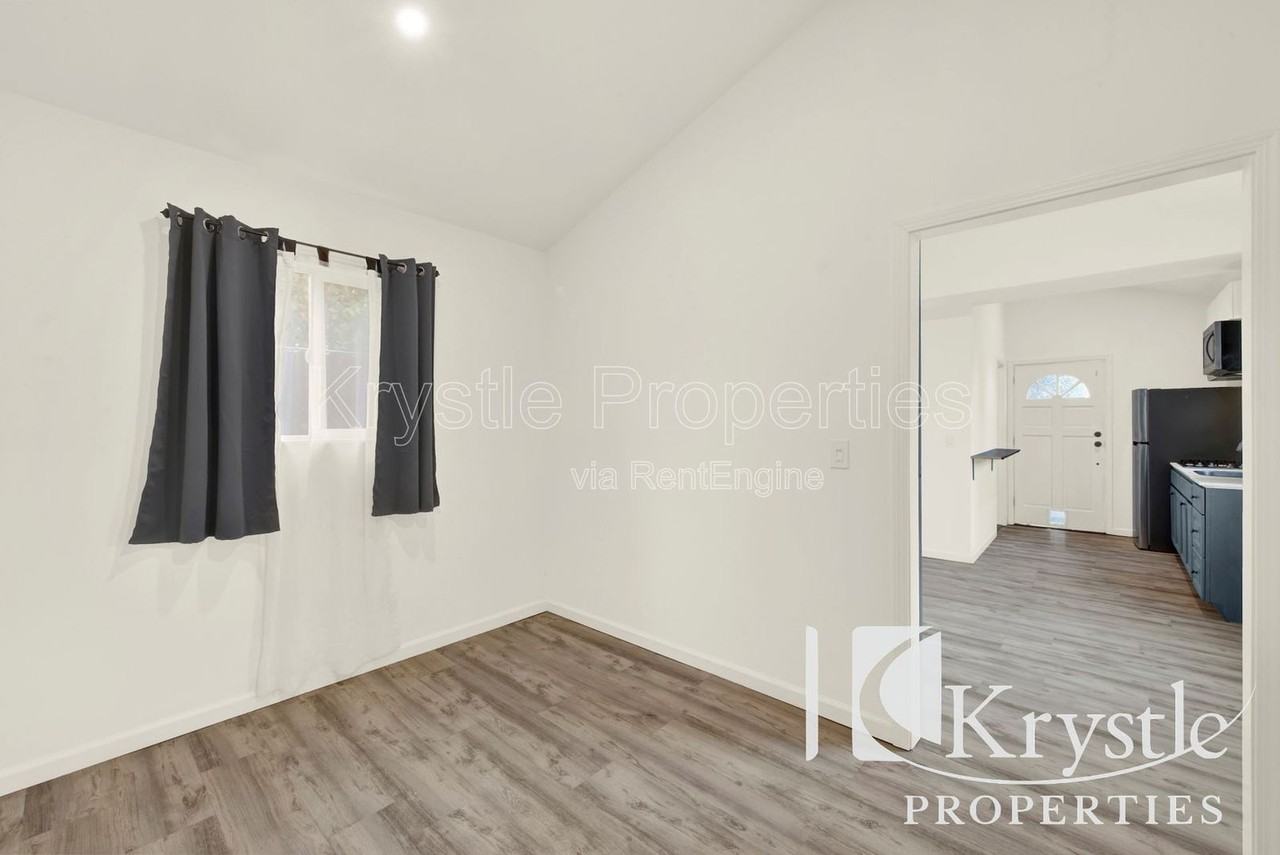 215 Central Ave #1-2 - Photo 7 of 17