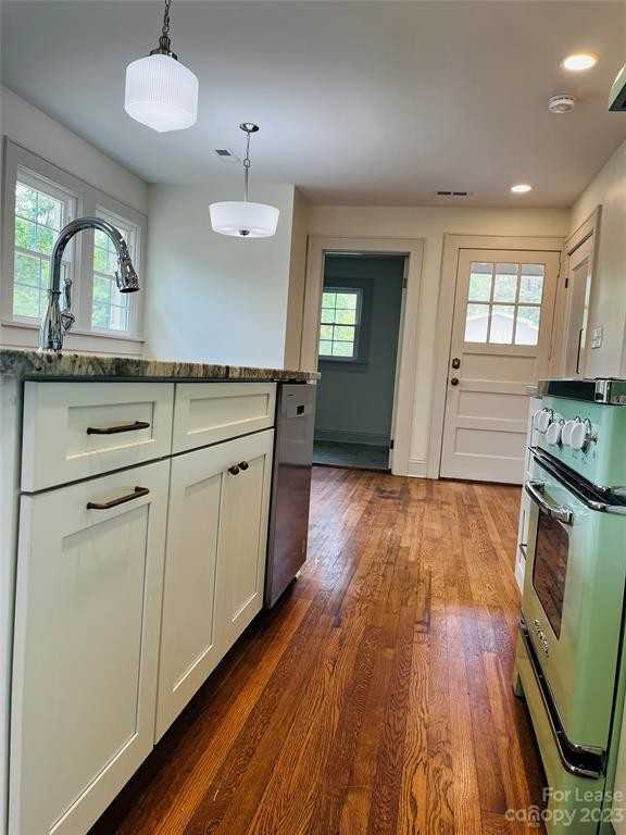 162 Birtwick Rd - Photo 2 of 20