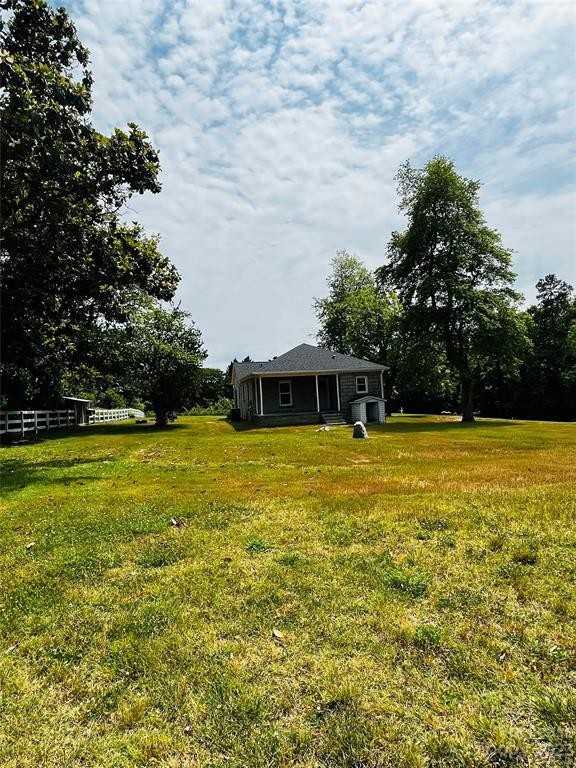 162 Birtwick Rd - Photo 4 of 20