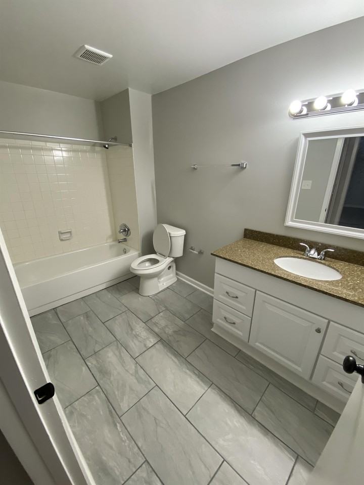 1913 16th Ave S #1 - Photo 7 of 10