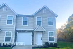 featured image of 440 Stationpl