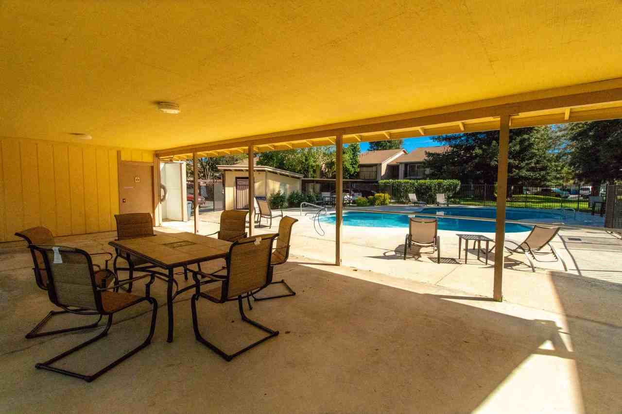 Meadowood Village Apartments - Photo 7 of 26