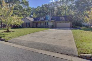 809 Barrington Dr - Photo 1 of 1