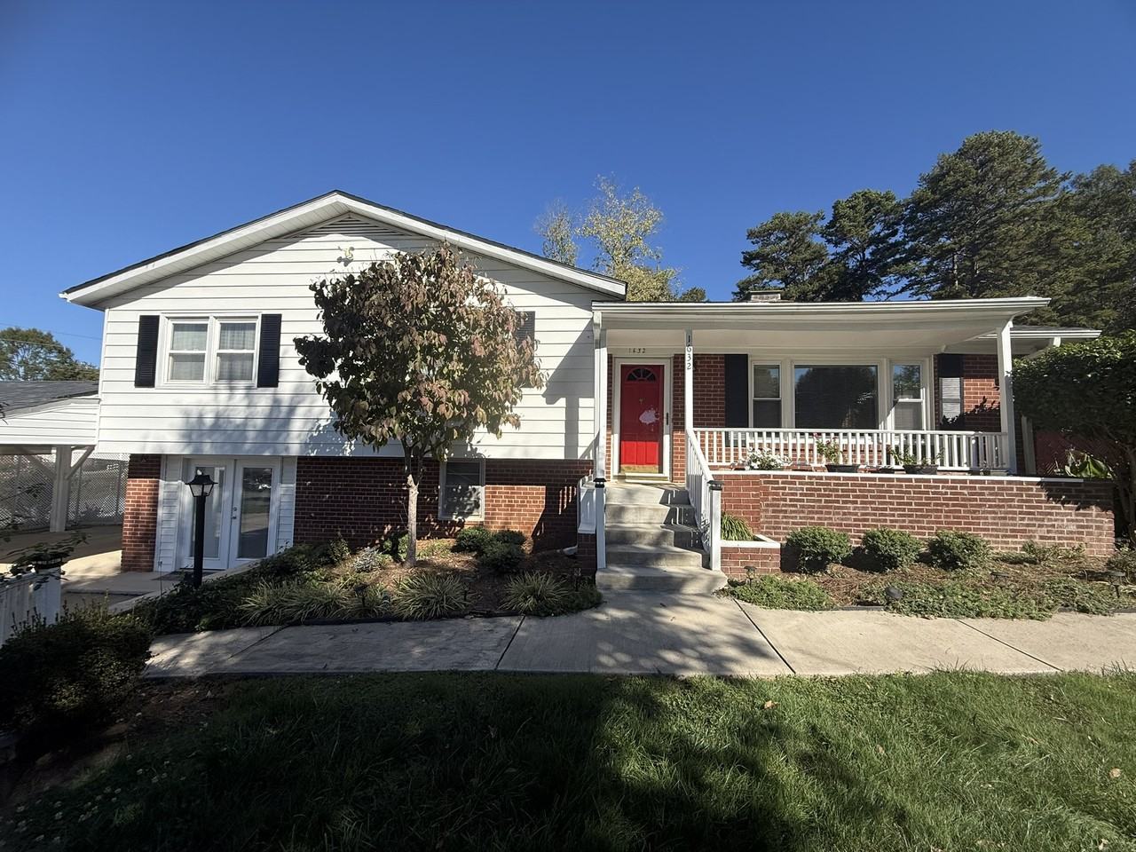 1632 Kimberly Dr - Photo 3 of 10