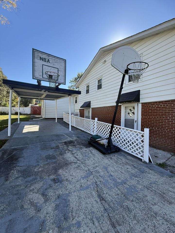 1632 Kimberly Dr - Photo 5 of 10