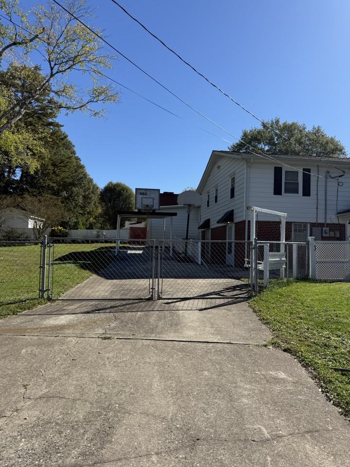 1632 Kimberly Dr - Photo 6 of 10