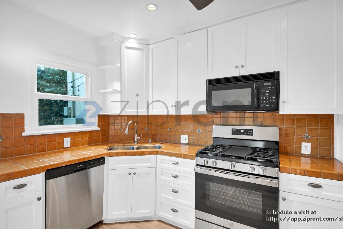 5160 San Vicente Boulevard - Photo 7 of 19