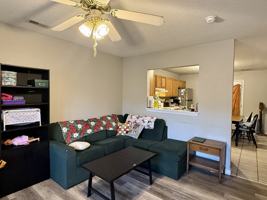 featured image of 368 Hunting Green Dr #1