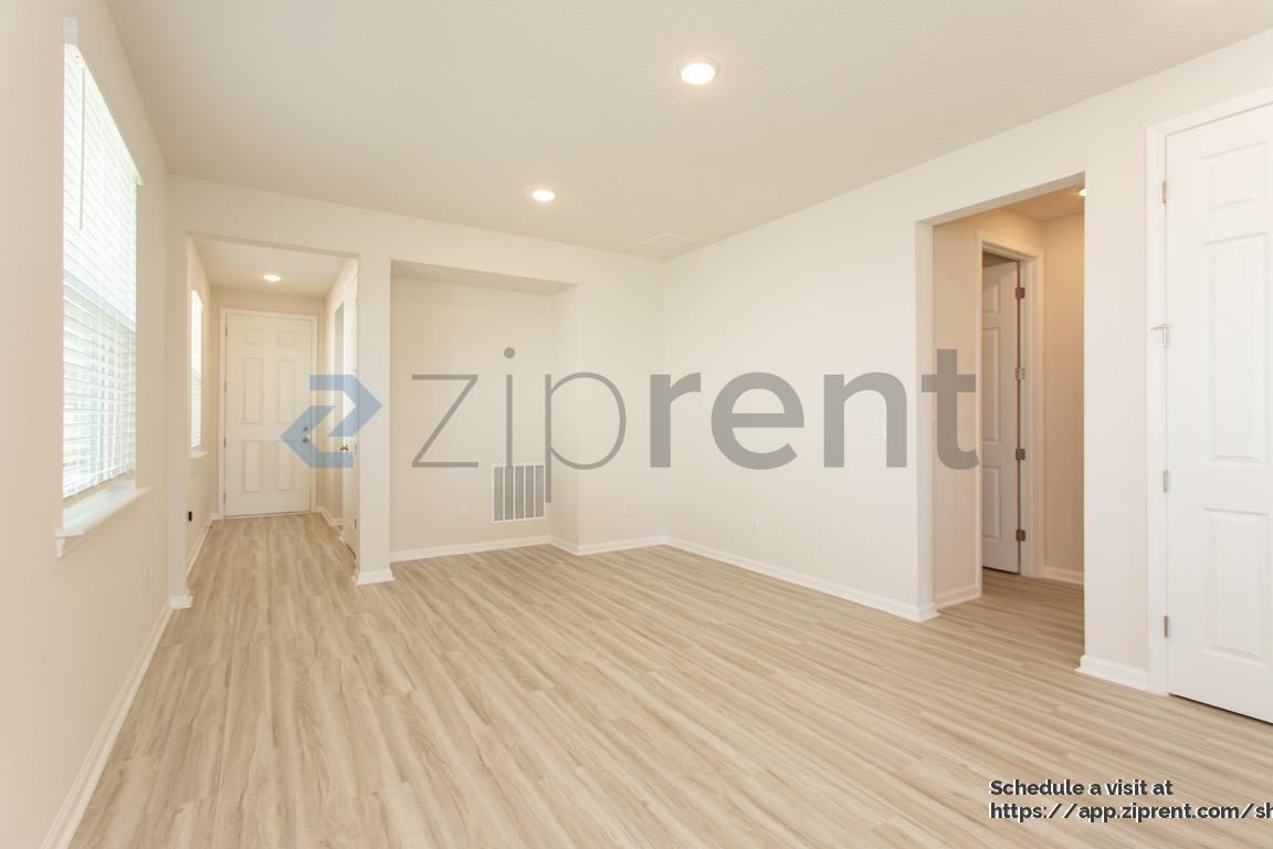 152 Cedar Elm Way - Photo 7 of 31