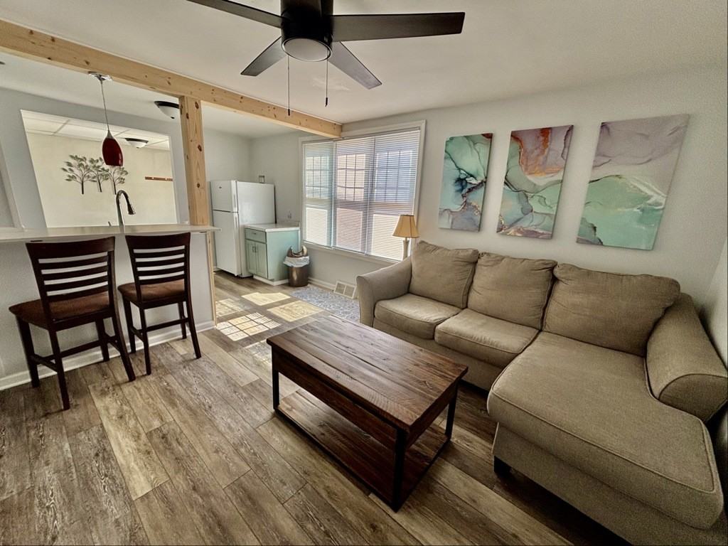 340 W 26th St #1stFLFRONT - Photo 4 of 12