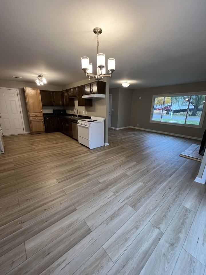 1602 S Grant Ave - Photo 5 of 20