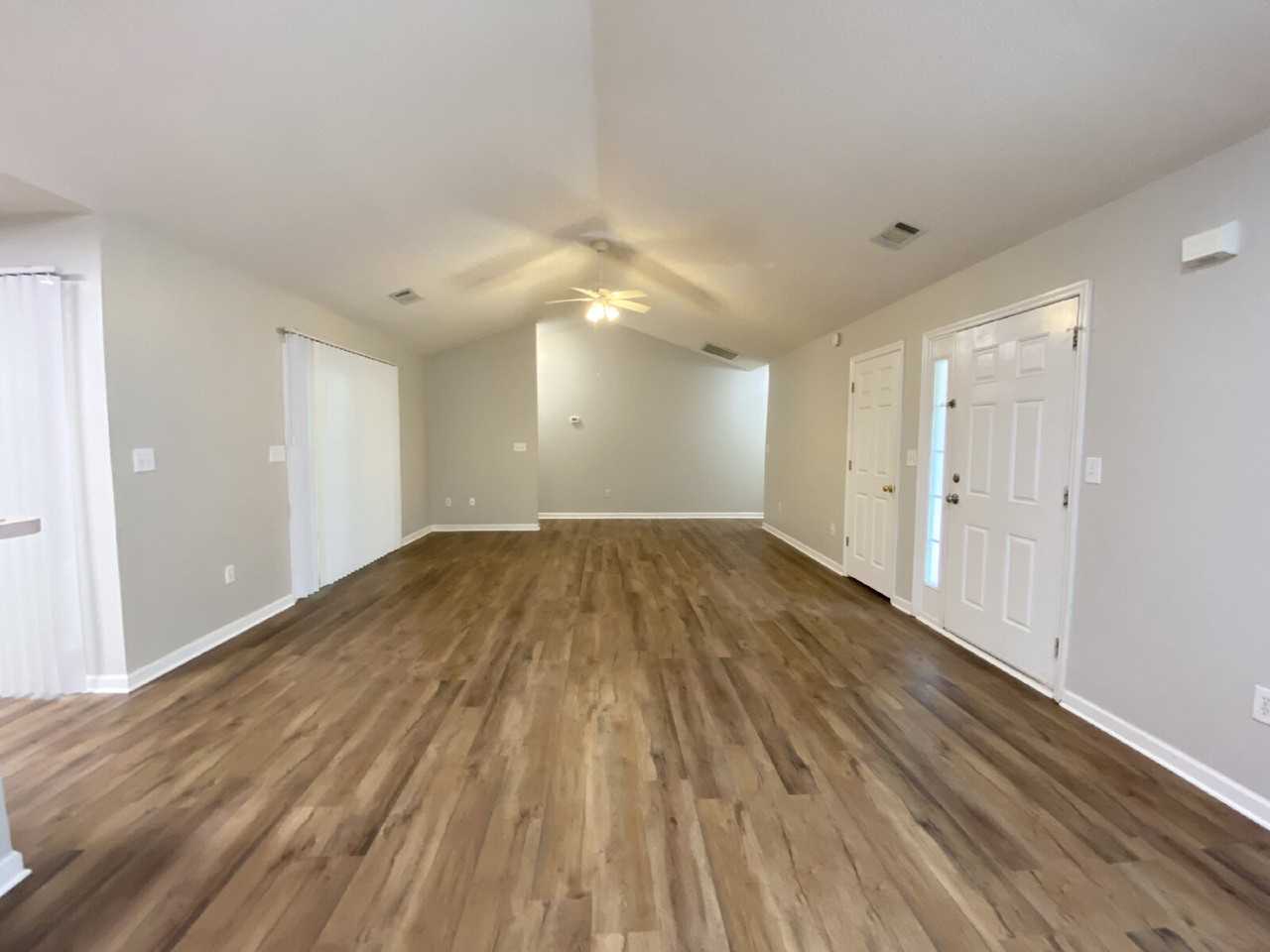 16 Wellington Dr - Photo 2 of 24