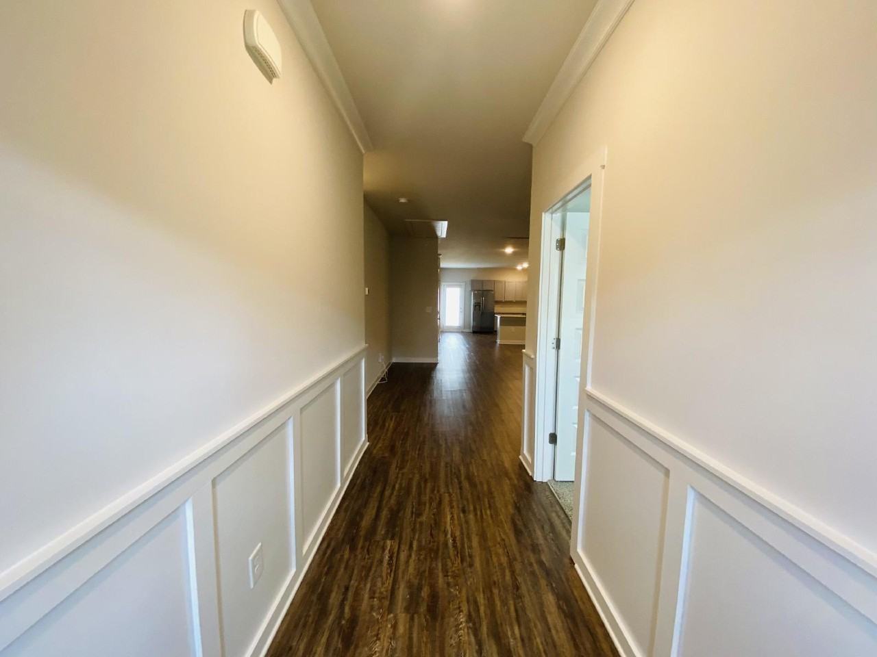 408 Edgebrook Dr - Photo 2 of 17