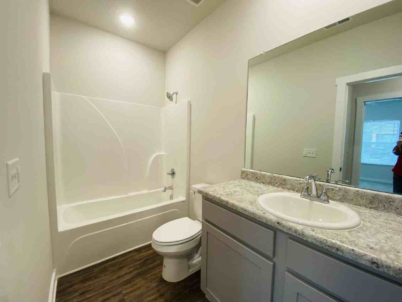 408 Edgebrook Dr - Photo 6 of 17