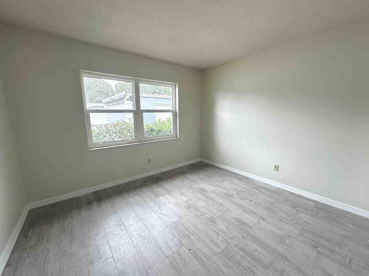 3662 Trophy Blvd - Photo 7 of 12