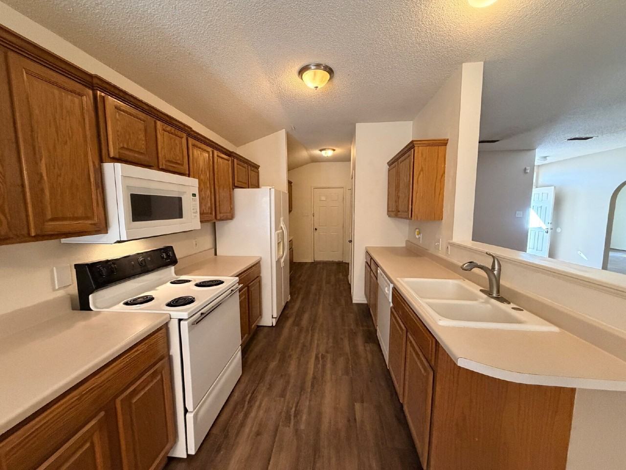 6126 16th St - Photo 6 of 14