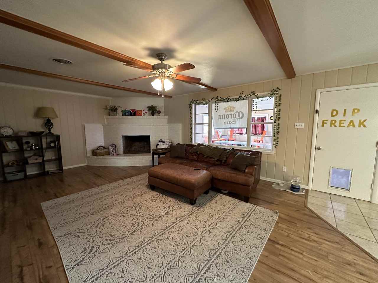 3011 55th St - Photo 4 of 25