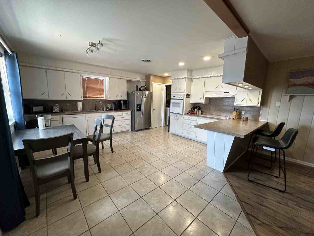 3011 55th St - Photo 6 of 25