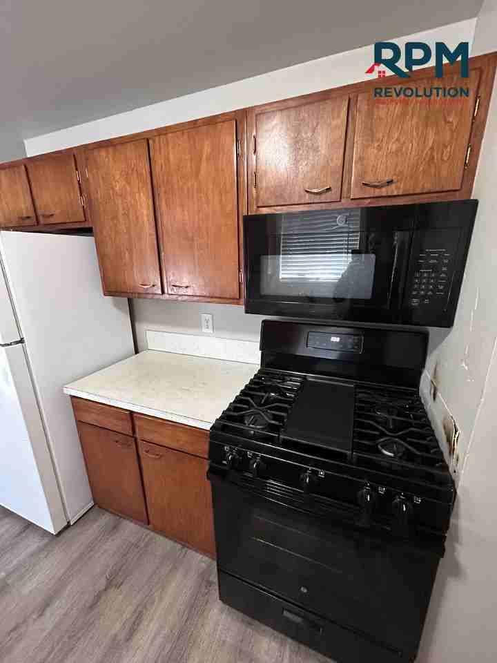 450 W 4900 S #3 - Photo 6 of 14