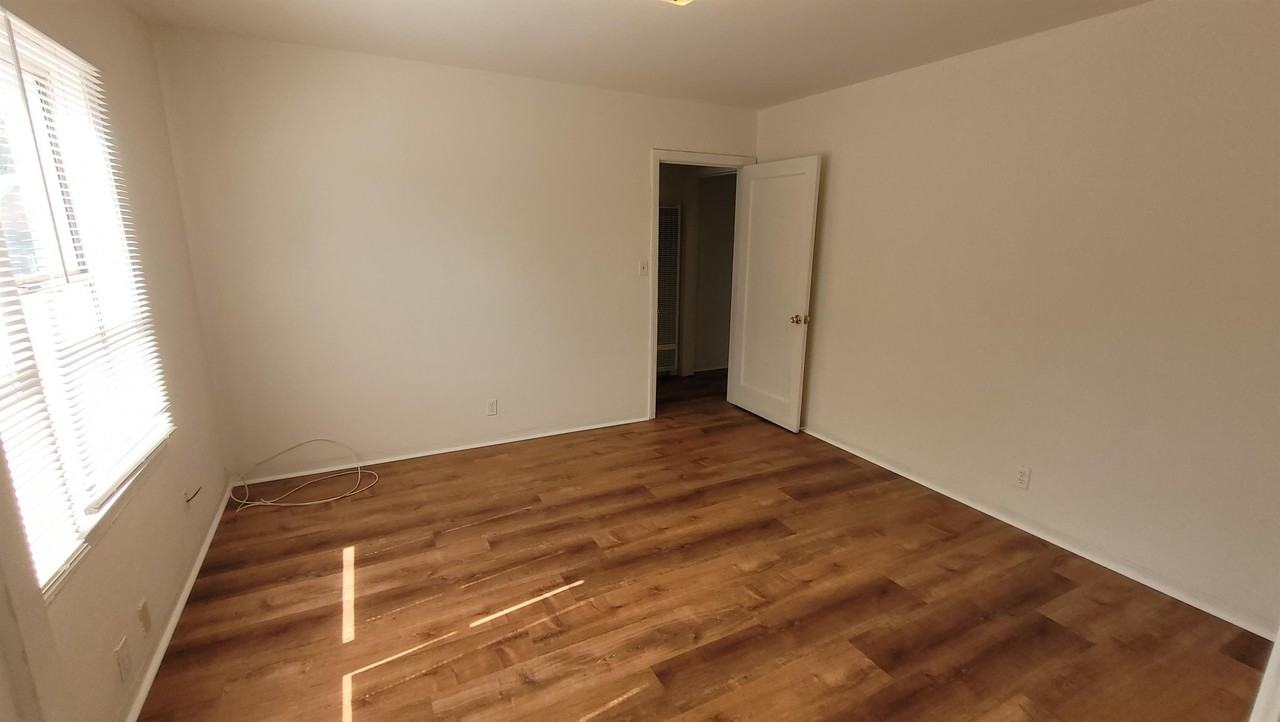 4105 22nd St #1 - Photo 4 of 13