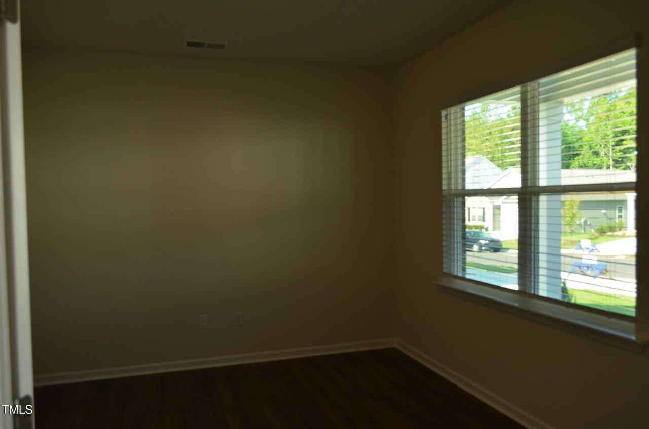 116 Pisgah St - Photo 5 of 32