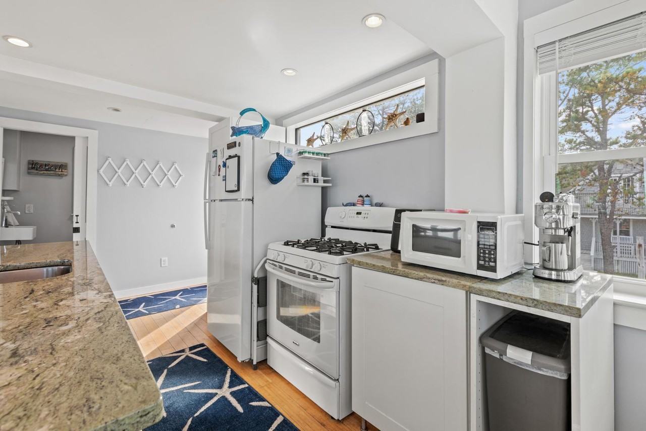 43 Main Ave - Photo 5 of 34