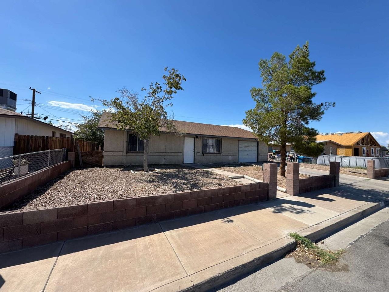 1917 Allen Ave - Photo 2 of 19