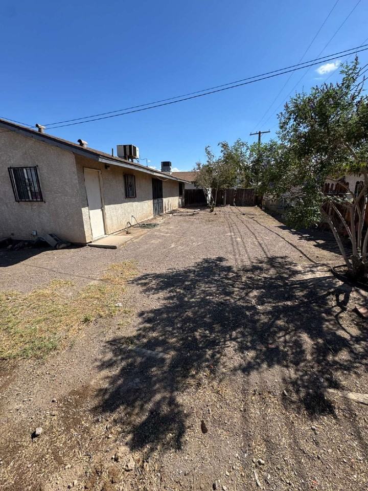 1917 Allen Ave - Photo 5 of 19