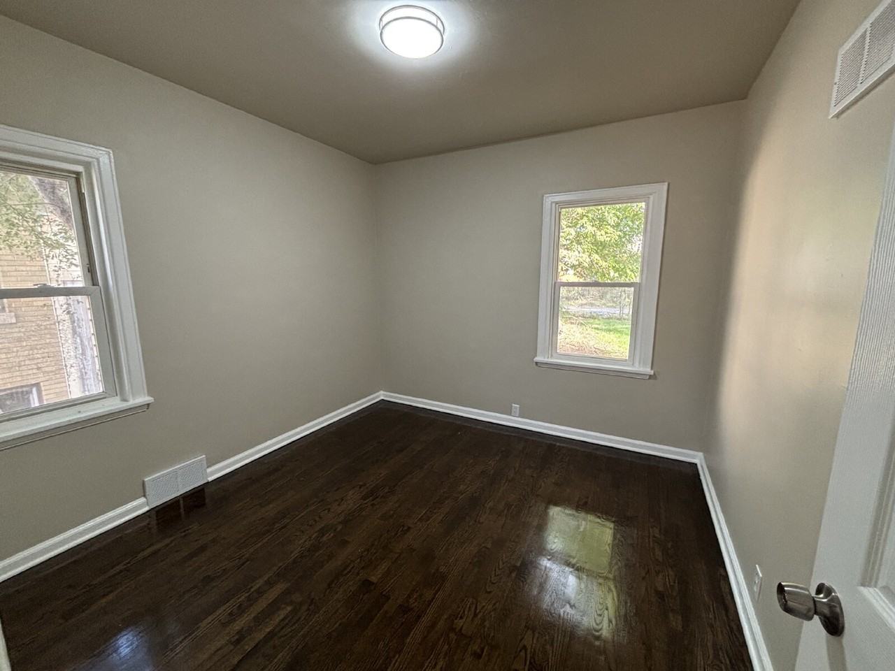 3637 Monroe St - Photo 4 of 14