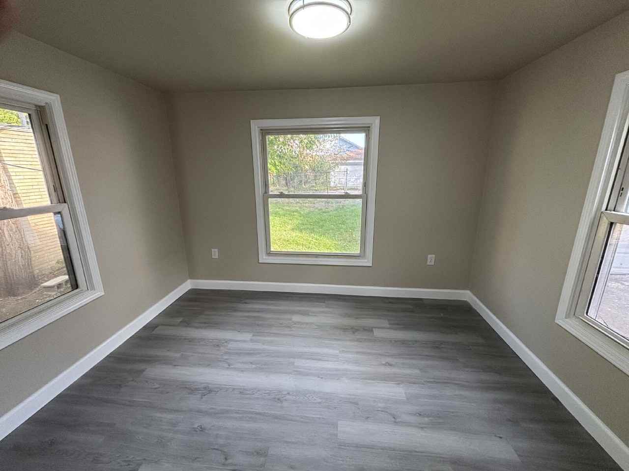 3637 Monroe St - Photo 7 of 14