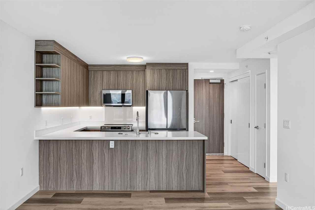 1500 Rycroft St #2306R - Photo 4 of 25