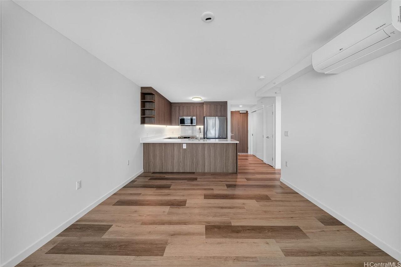 1500 Rycroft St #1706R - Photo 4 of 25