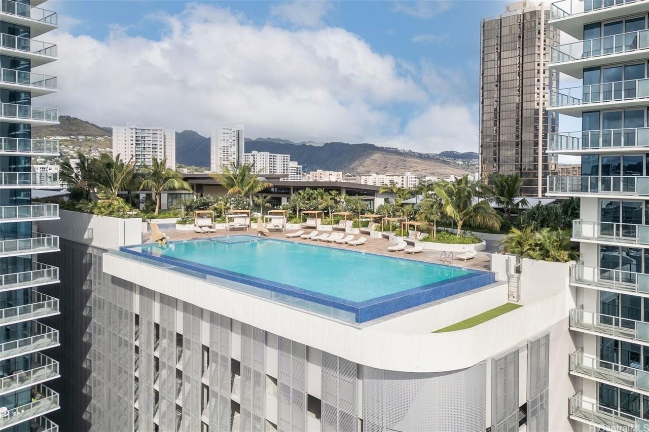 1500 Rycroft St #1810R - Photo 6 of 21