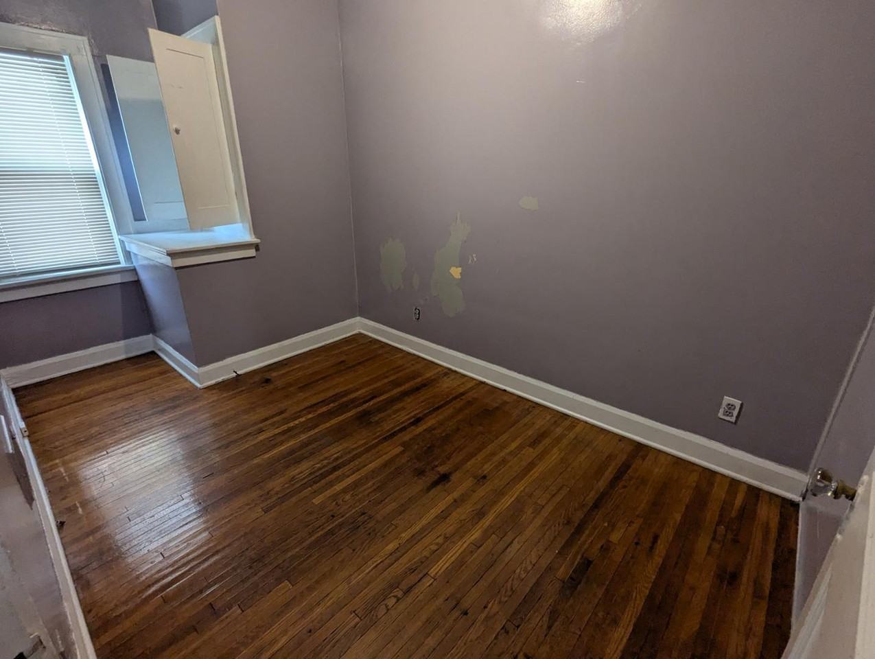 3535 Homewood Ave - Photo 3 of 9