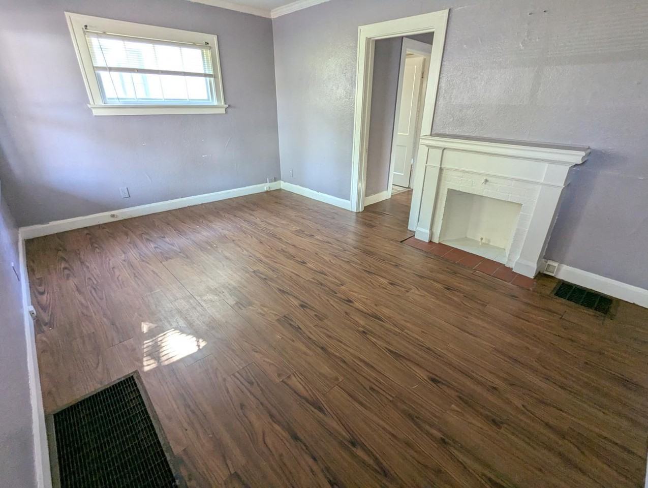 3535 Homewood Ave - Photo 4 of 9