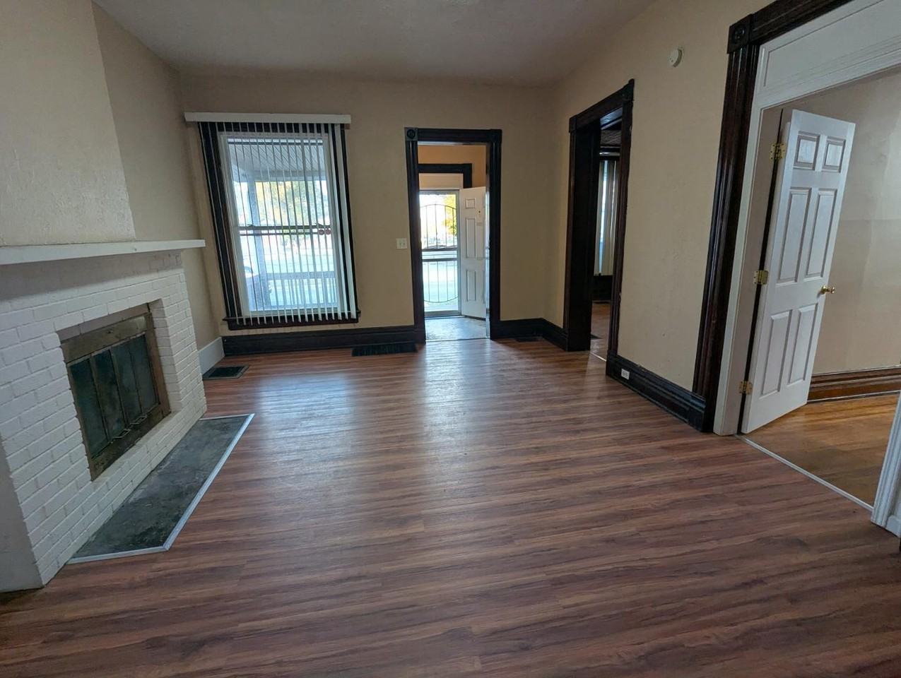 427 Eastern Ave - Photo 3 of 19