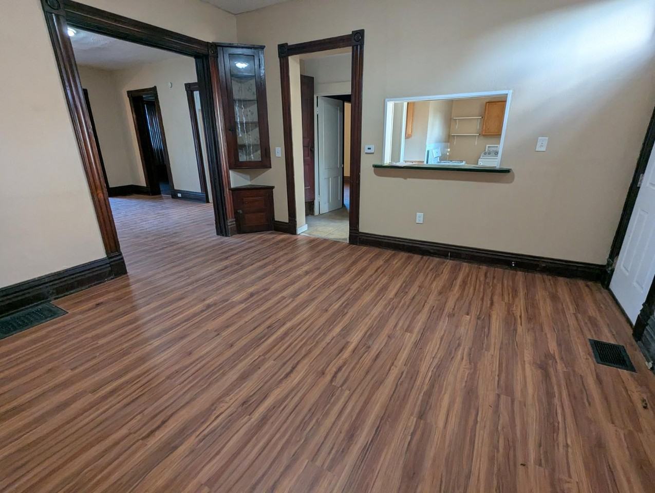 427 Eastern Ave - Photo 5 of 19