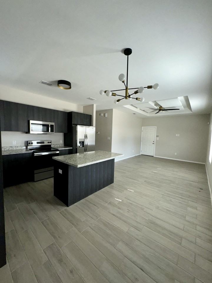 5701 Swallow Ave #2 - Photo 7 of 8