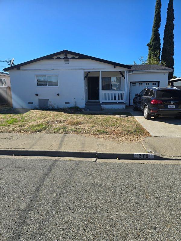 270 Patricia Ave - Photo 2 of 3