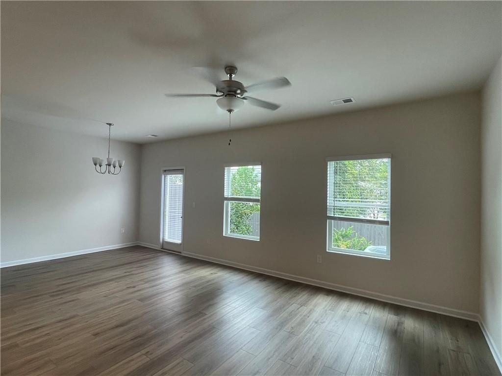 4663 Fullerton Dr - Photo 3 of 16
