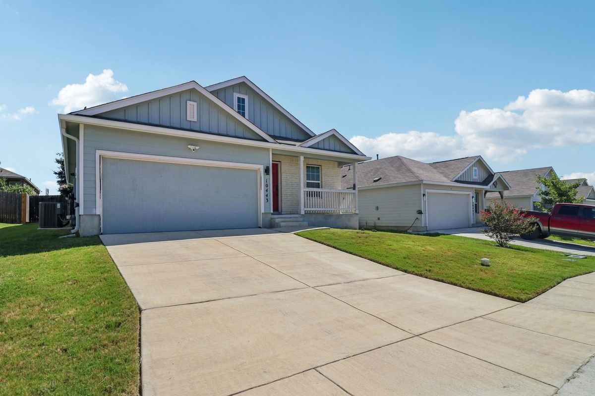 10443 De Gonzalo Way - Photo 3 of 43