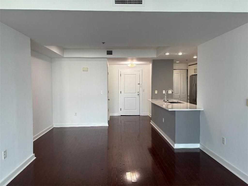 3338 Peachtree Rd - Photo 6 of 29