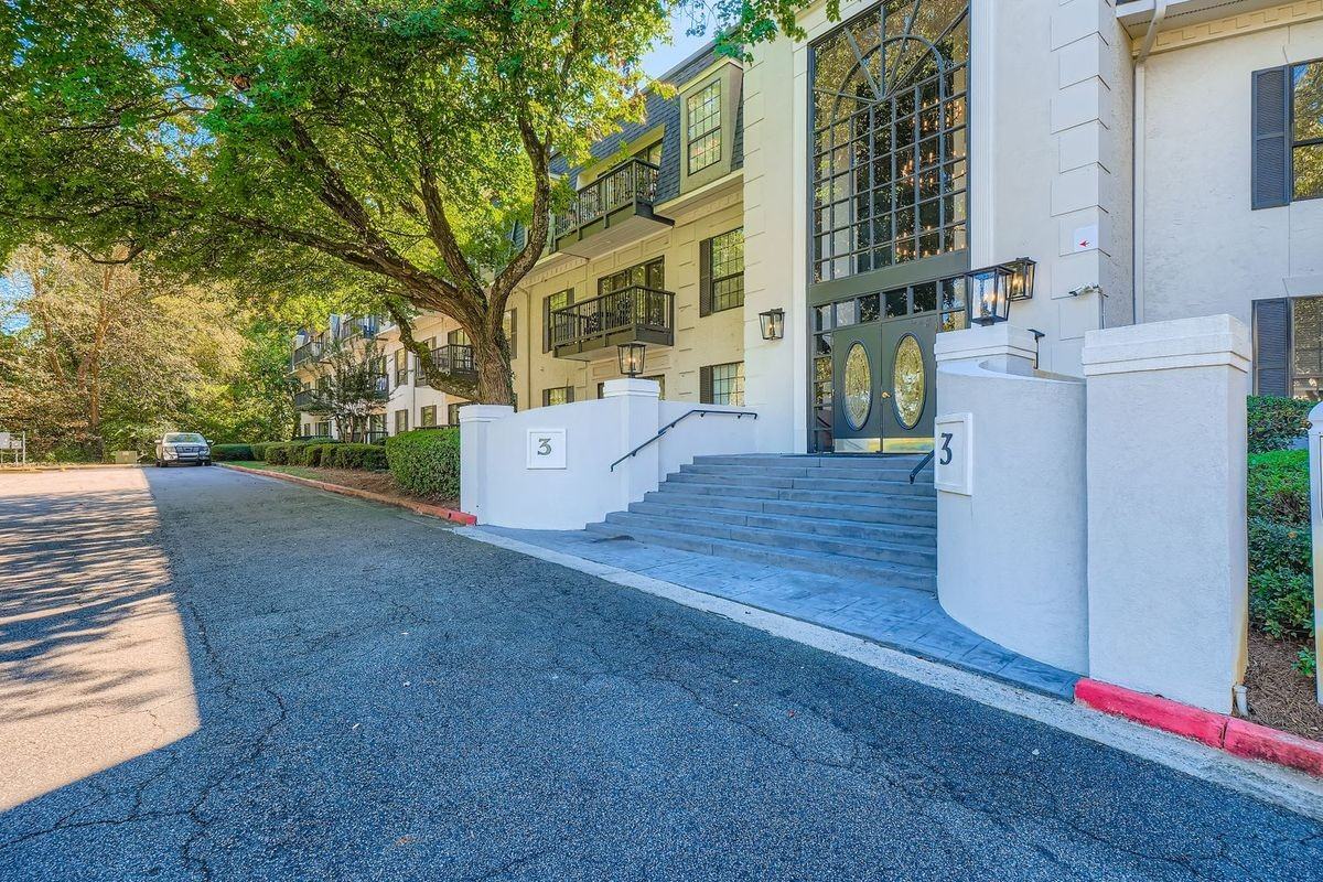 3302 Pine Heights Dr Ne - Photo 2 of 17