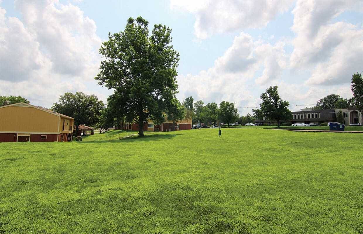 Raintree Apartments - Photo 3 of 50