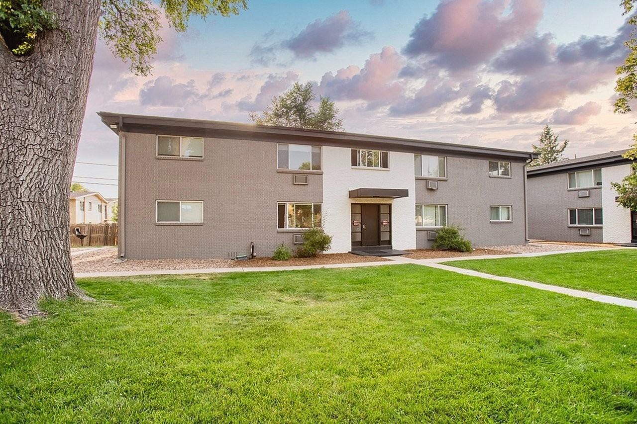 OAK NORTH APTS - Photo 4 of 50